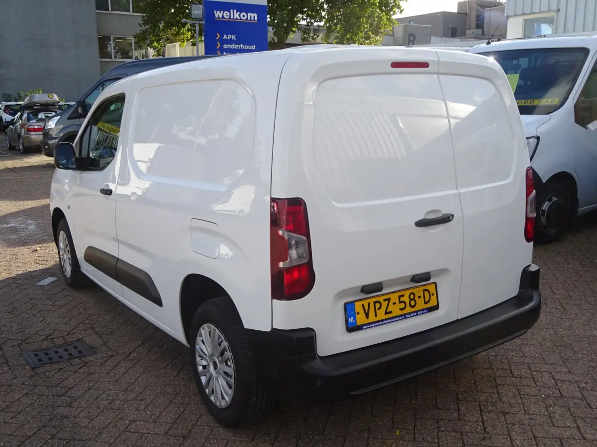1.2 PureTech Pro BENZINE AIRCO NAVI CRUISE CONTROL PDC SCHUIFDEUR