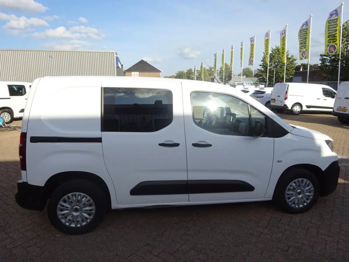 1.2 PureTech Pro BENZINE AIRCO NAVI CRUISE CONTROL PDC SCHUIFDEUR