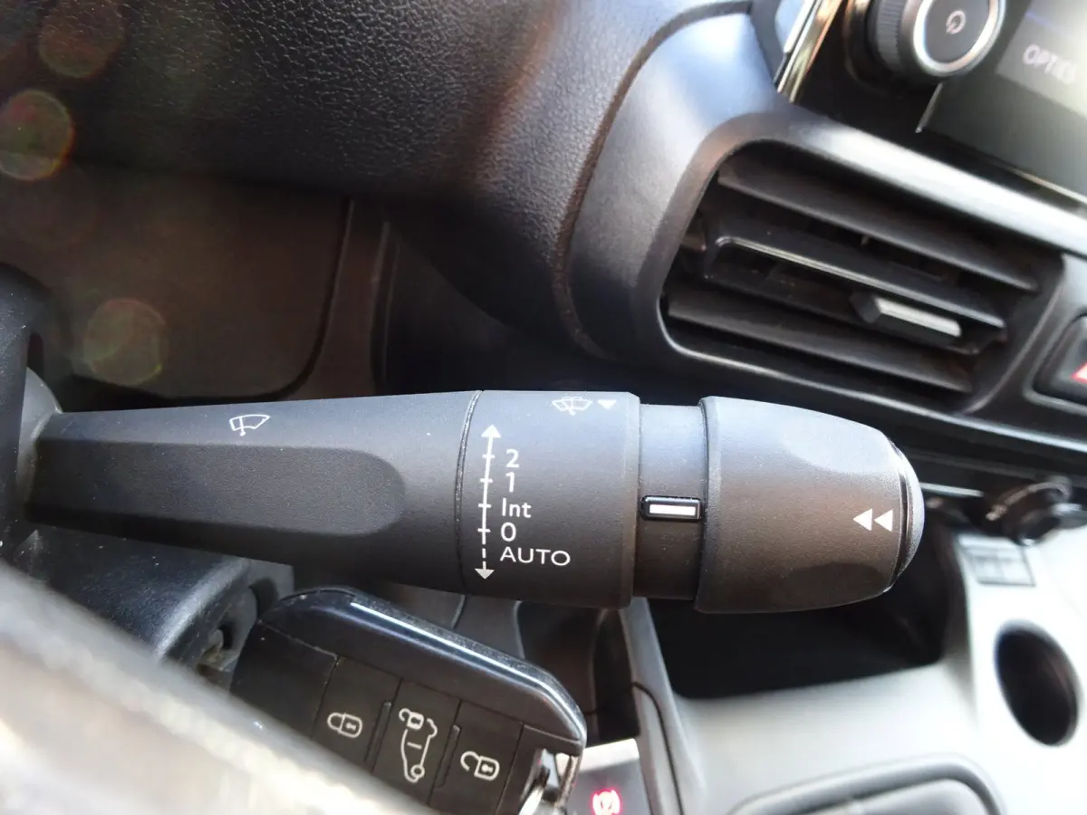 1.2 PureTech Pro BENZINE AIRCO NAVI CRUISE CONTROL PDC SCHUIFDEUR