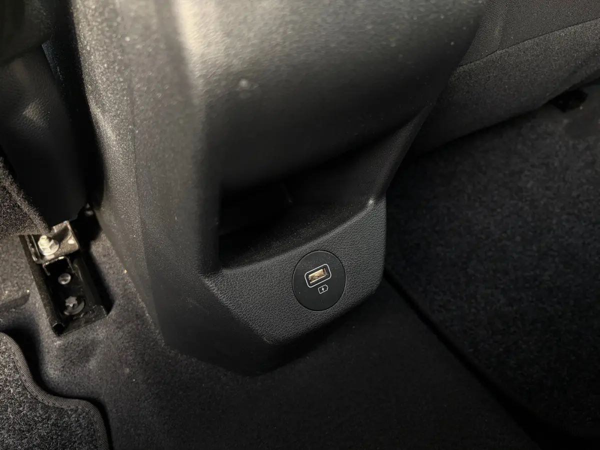 1.2 MPI Comfort | Airco | Cruise Control | Android auto | Apple Carplay | Stalen velgen met nieuwe banden | Achteruitrijcamera | Navigatie via telefoon |