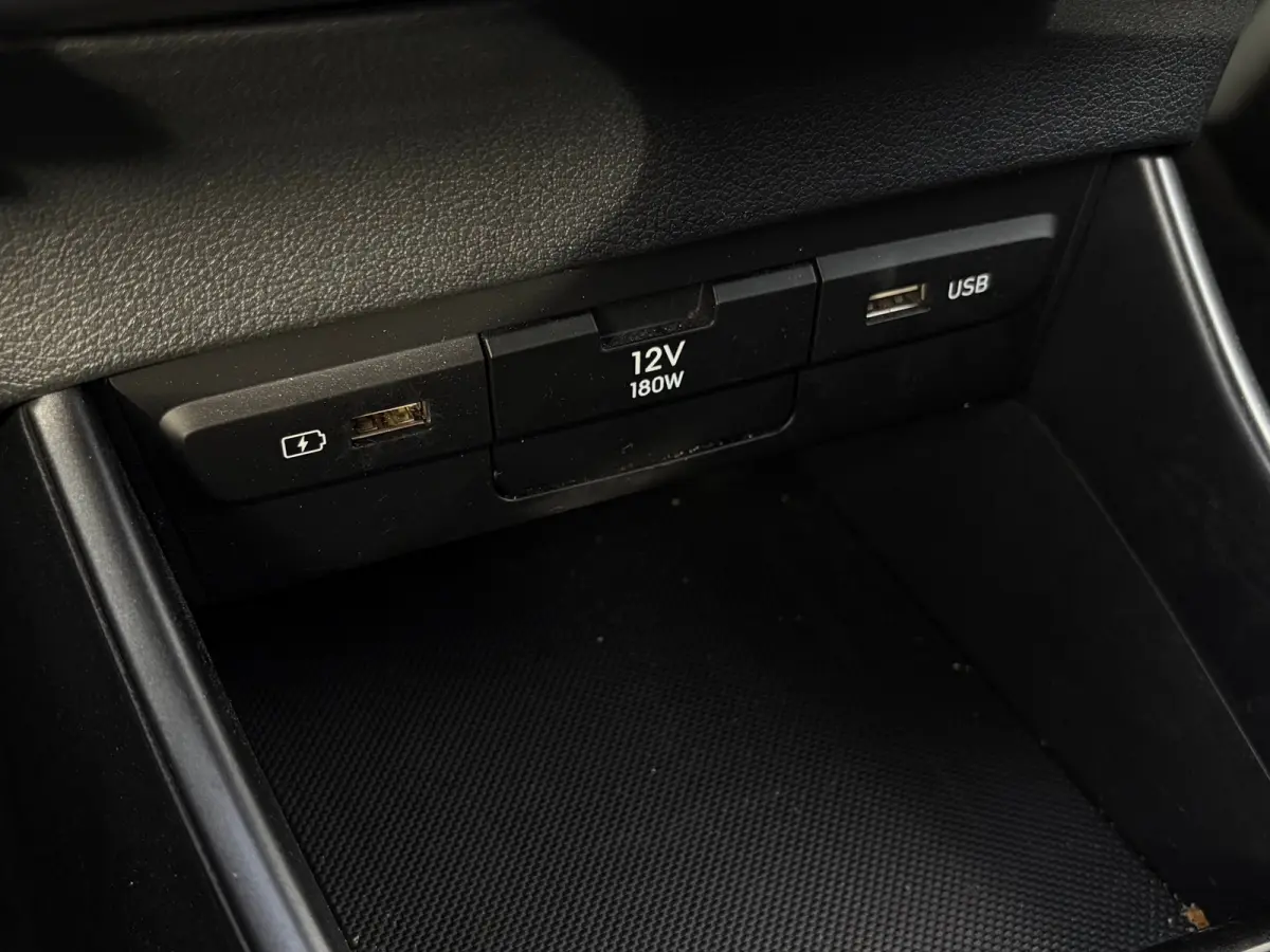 1.2 MPI Comfort | Airco | Cruise Control | Android auto | Apple Carplay | Stalen velgen met nieuwe banden | Achteruitrijcamera | Navigatie via telefoon |
