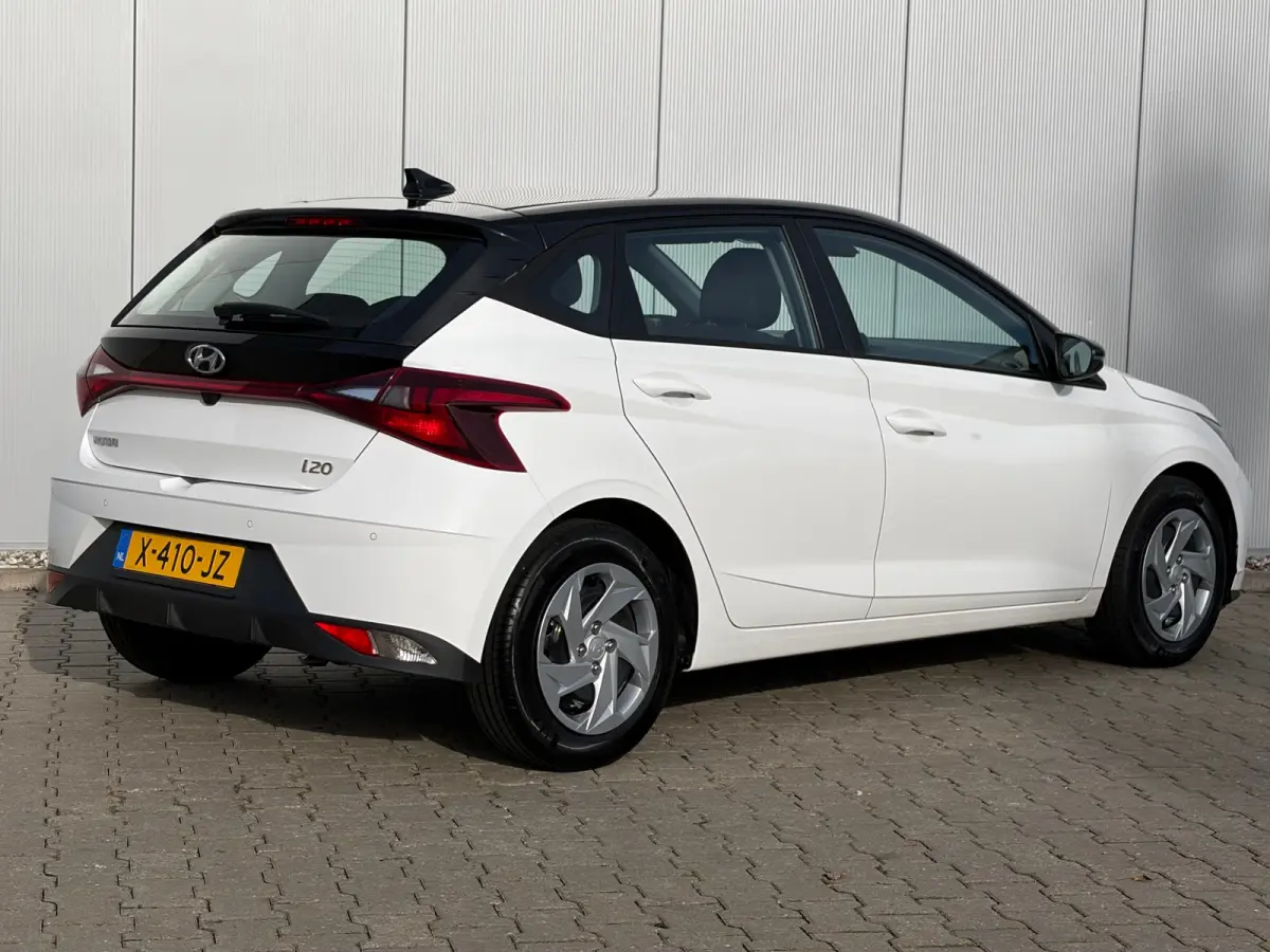 1.2 MPI Comfort | Airco | Cruise Control | Android auto | Apple Carplay | Stalen velgen met nieuwe banden | Achteruitrijcamera | Navigatie via telefoon |