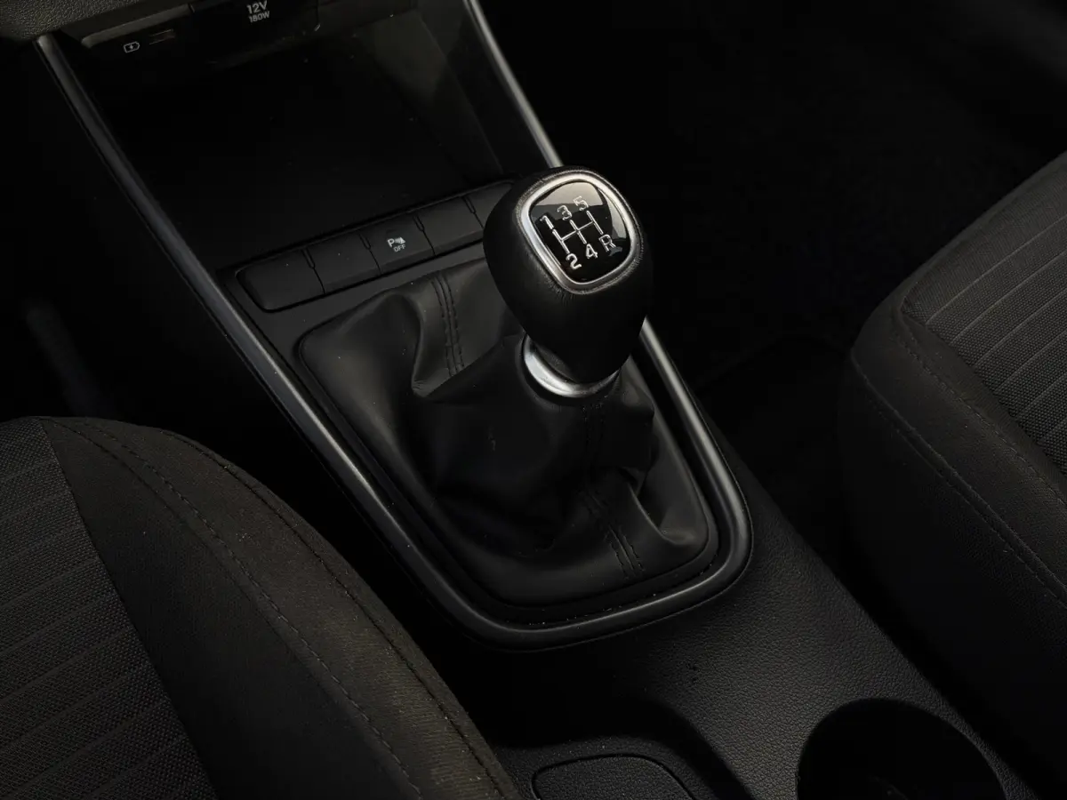 1.2 MPI Comfort | Airco | Cruise Control | Android auto | Apple Carplay | Stalen velgen met nieuwe banden | Achteruitrijcamera | Navigatie via telefoon |