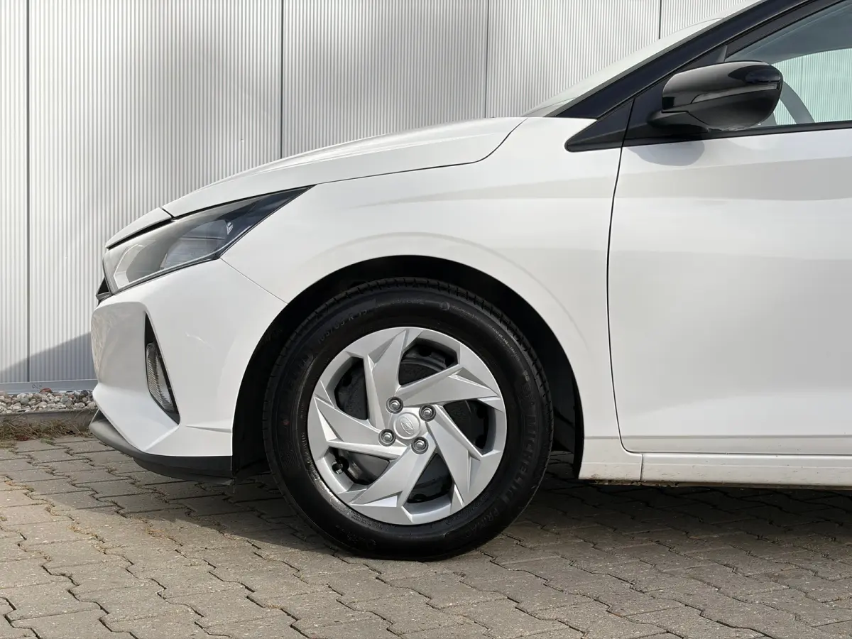 1.2 MPI Comfort | Airco | Cruise Control | Android auto | Apple Carplay | Stalen velgen met nieuwe banden | Achteruitrijcamera | Navigatie via telefoon |