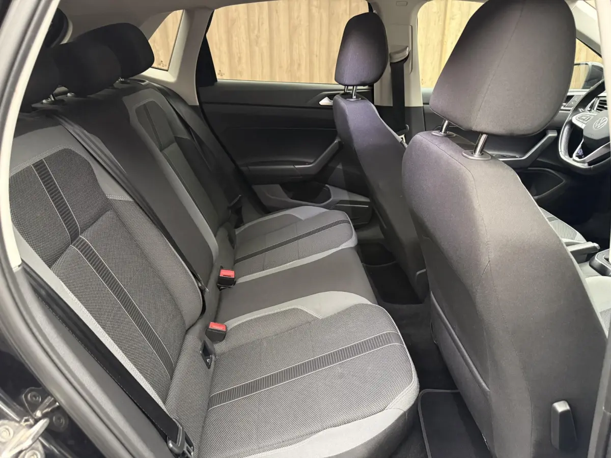 1.0 TSI R-Line | IQ Light | Automaat |