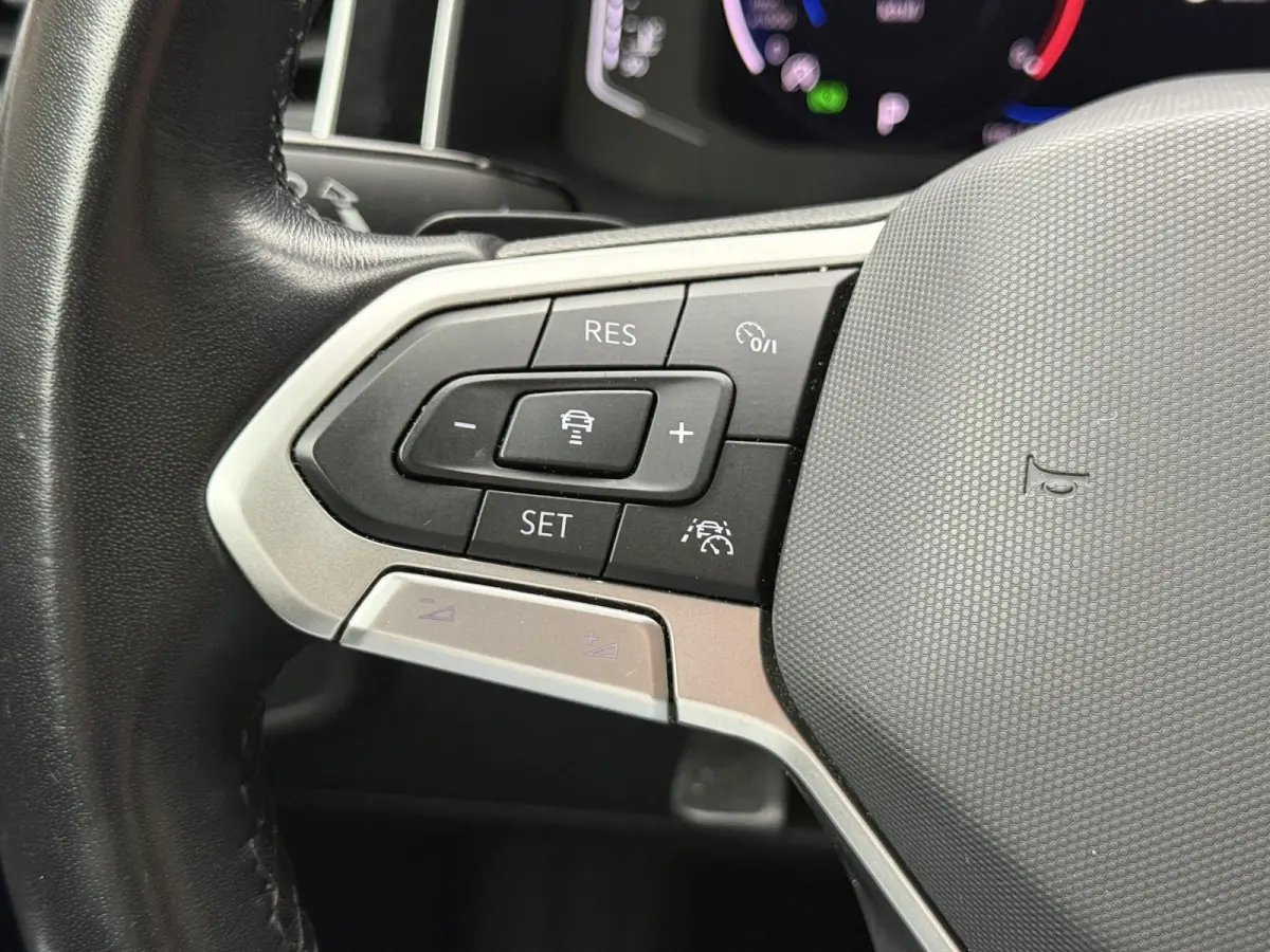 1.0 TSI R-Line | IQ Light | Automaat |