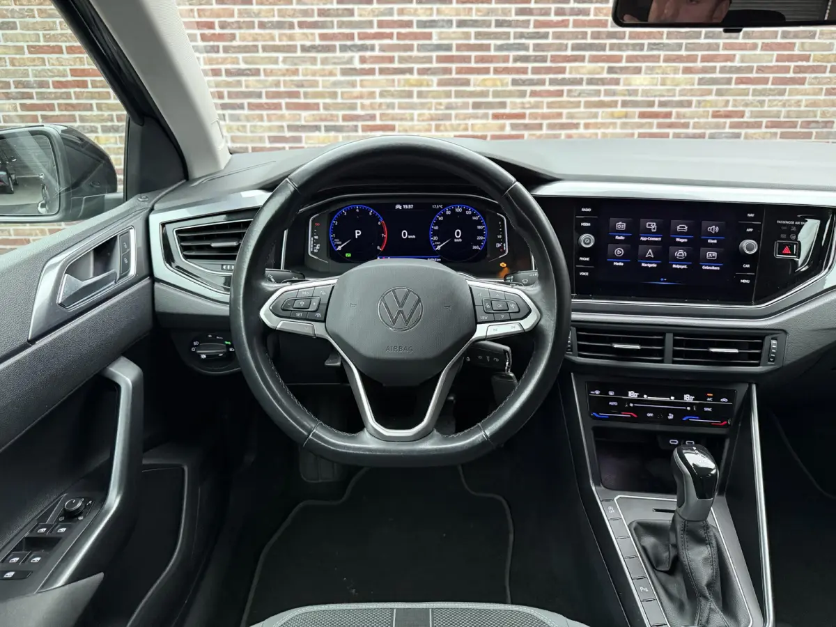 1.0 TSI R-Line | IQ Light | Automaat |