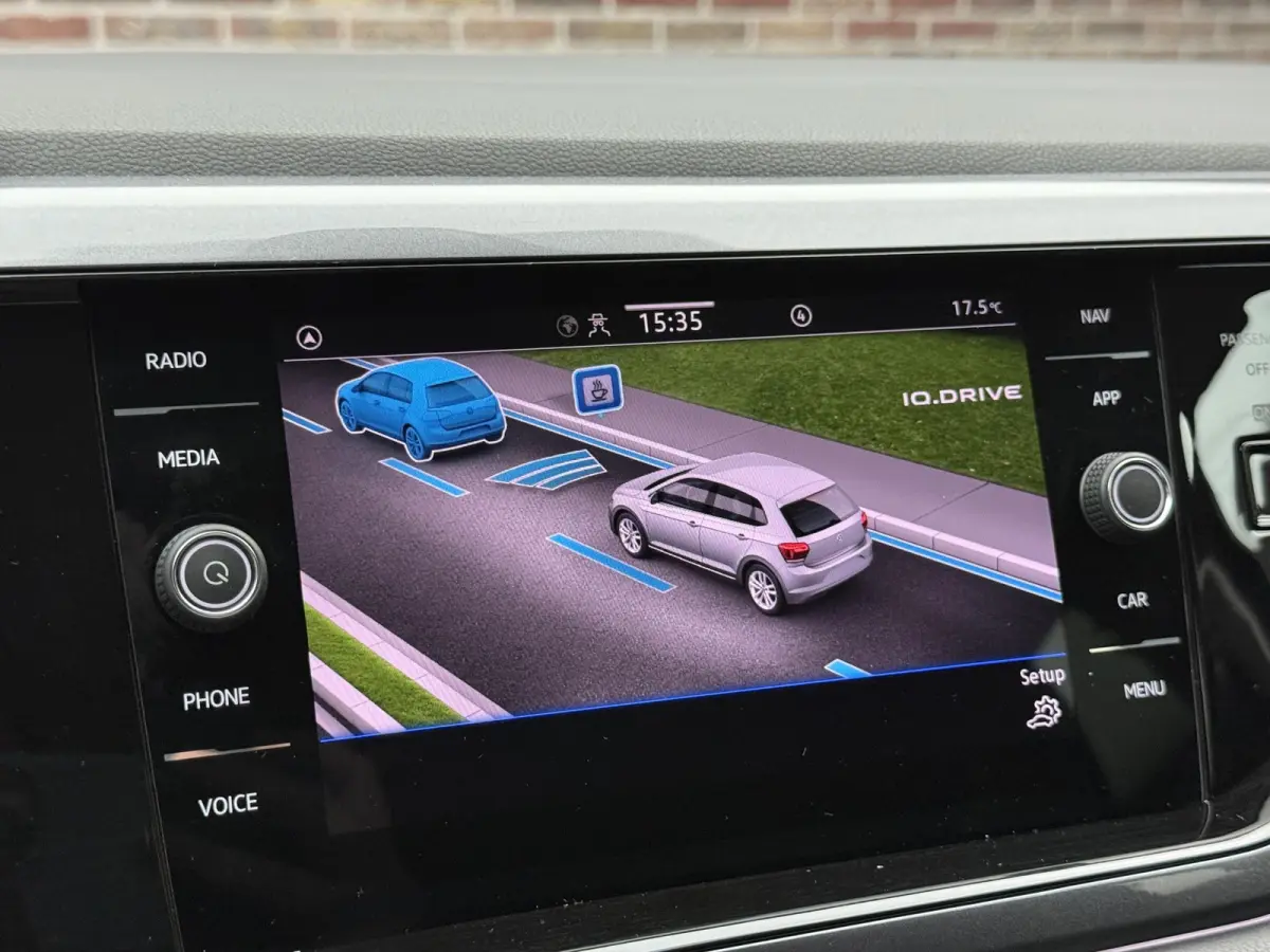 1.0 TSI R-Line | IQ Light | Automaat |