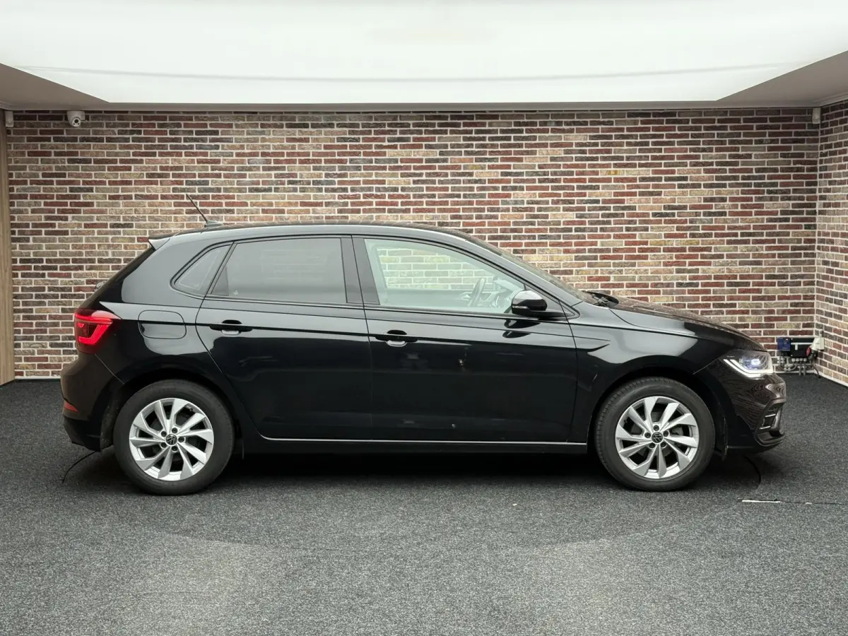 1.0 TSI R-Line | IQ Light | Automaat |