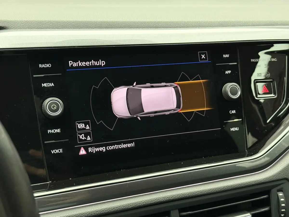 1.0 TSI R-Line | IQ Light | Automaat |