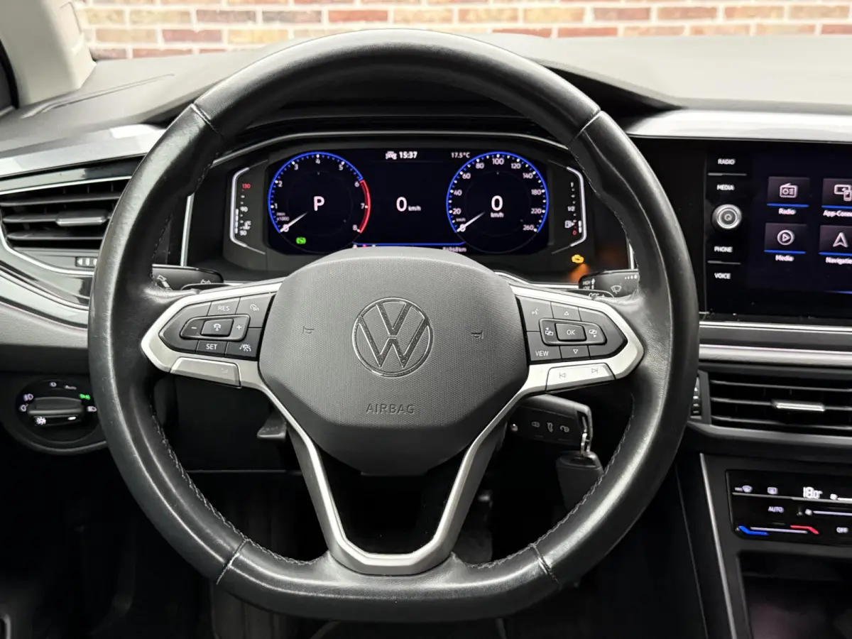 1.0 TSI R-Line | IQ Light | Automaat |