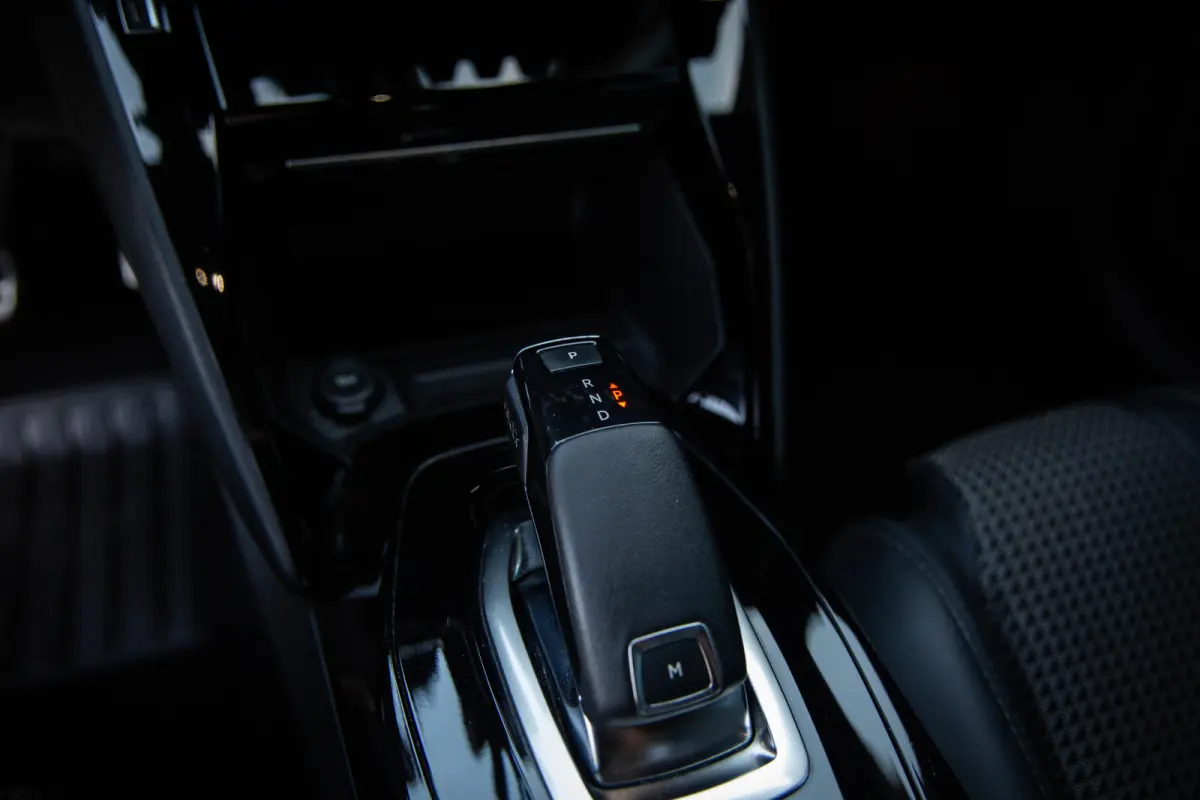 1.2 PureTech GT-Line , Cruise control, Achteruitrijcamera, Navigatie, Led
