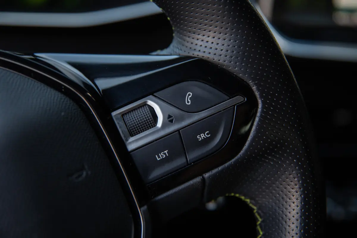 1.2 PureTech GT-Line , Cruise control, Achteruitrijcamera, Navigatie, Led