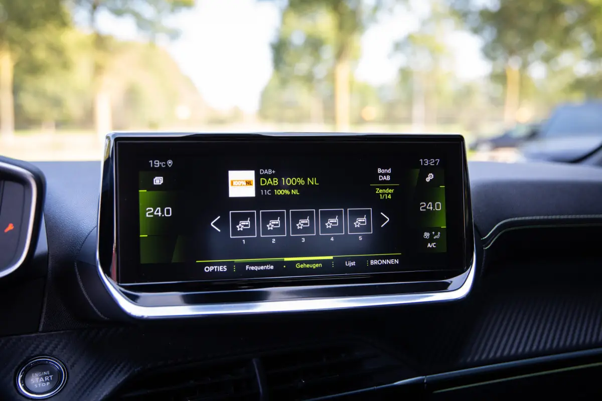 1.2 PureTech GT-Line , Cruise control, Achteruitrijcamera, Navigatie, Led