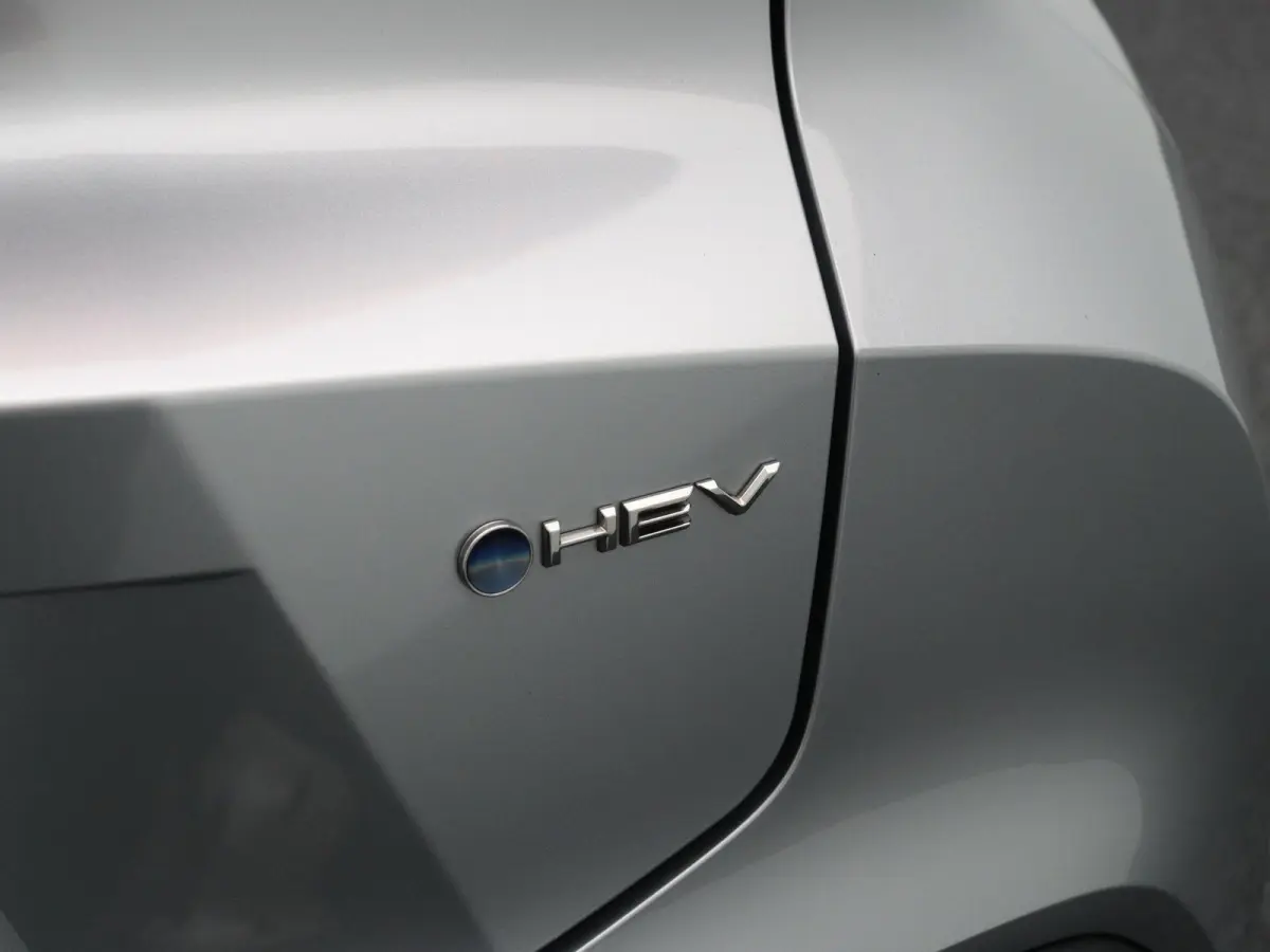 1.8 Hybrid 140 Active | Stoel- en stuurwielverwarming | Voorruitverwarming | Achteruitrijcamera | Dodehoek |
