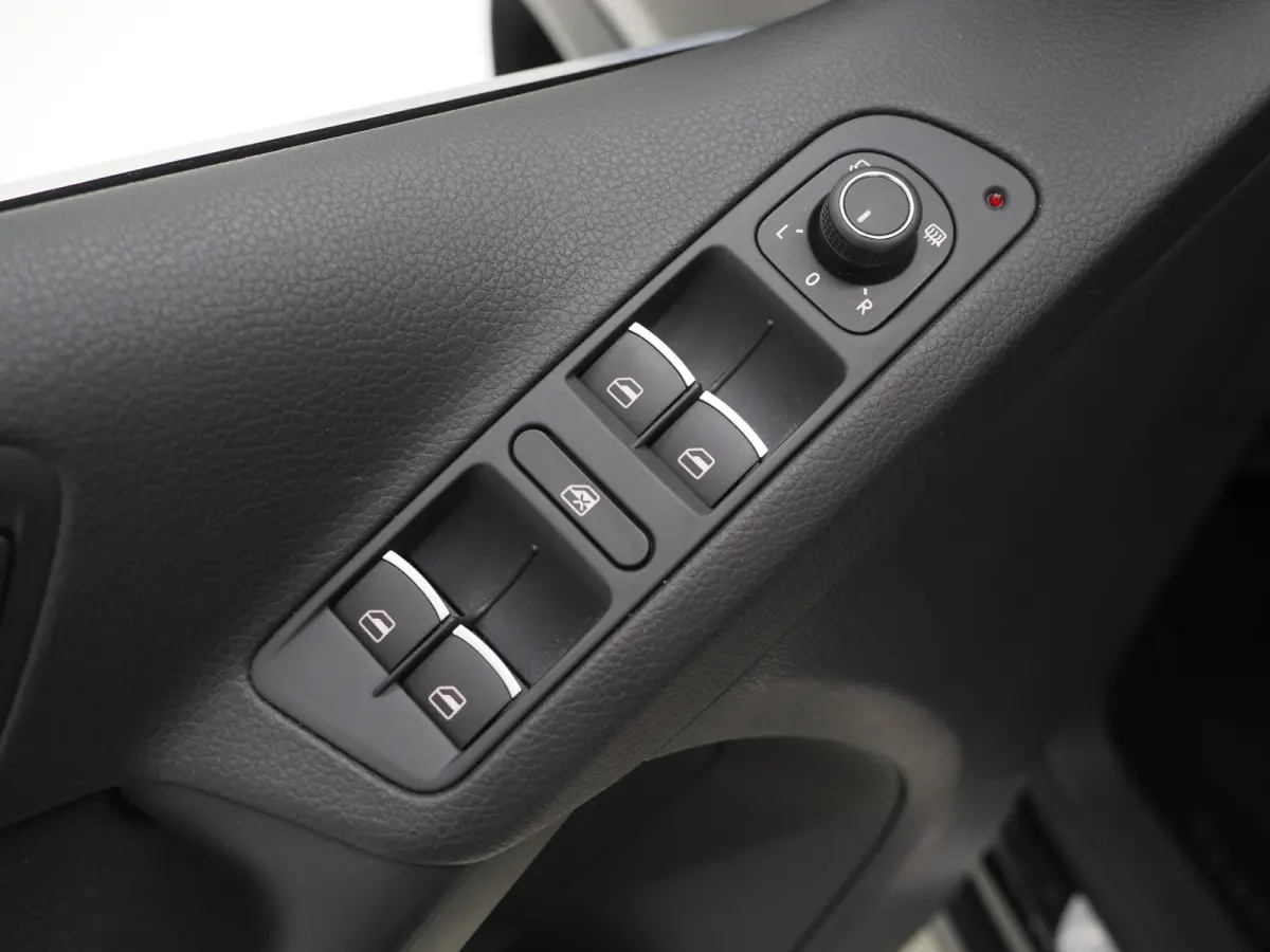 1.4 TSI R-Line Edition | NL Auto | Panoramadak | Alcantara | Cruise | Climate | Donkere Hemel