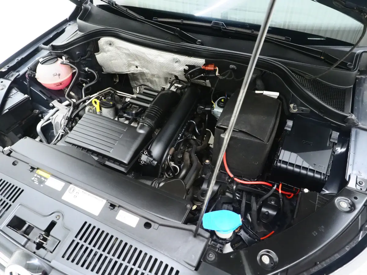 1.4 TSI R-Line Edition | NL Auto | Panoramadak | Alcantara | Cruise | Climate | Donkere Hemel