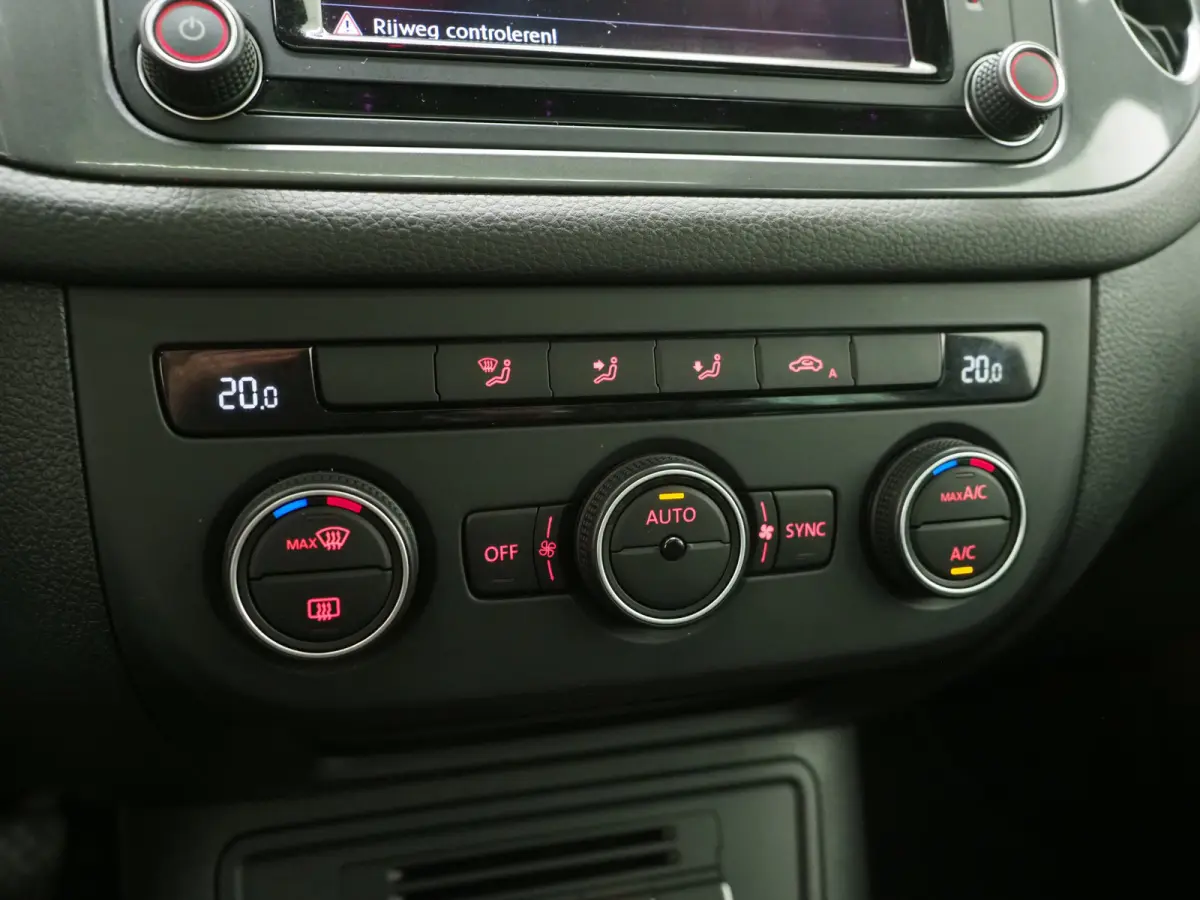 1.4 TSI R-Line Edition | NL Auto | Panoramadak | Alcantara | Cruise | Climate | Donkere Hemel