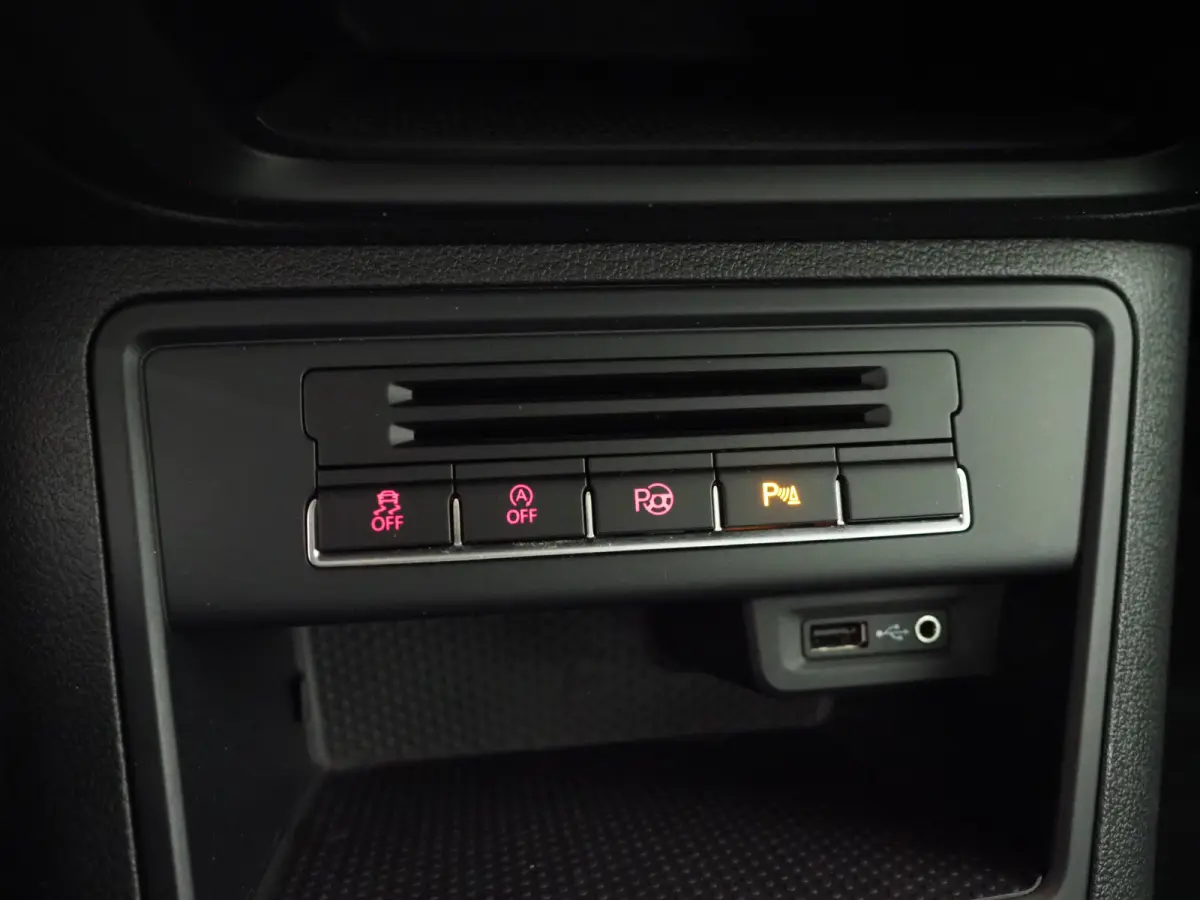 1.4 TSI R-Line Edition | NL Auto | Panoramadak | Alcantara | Cruise | Climate | Donkere Hemel