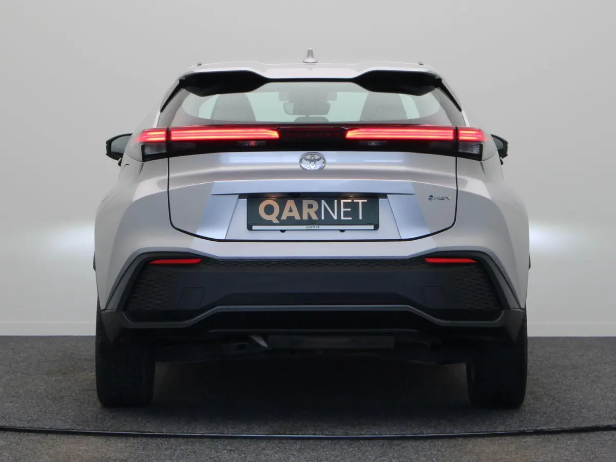 1.8 Hybrid 140 Active | Stoel- en stuurwielverwarming | Voorruitverwarming | Achteruitrijcamera | Dodehoek |