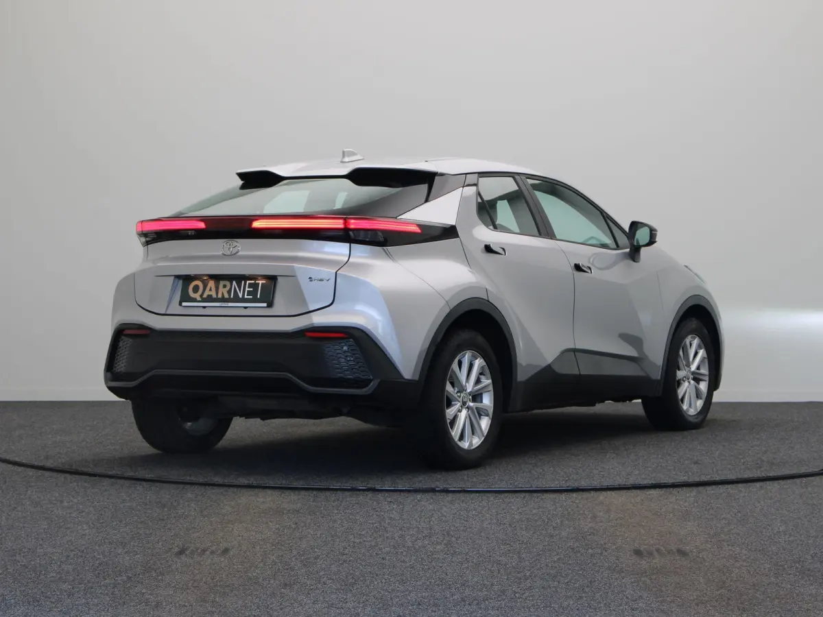 1.8 Hybrid 140 Active | Stoel- en stuurwielverwarming | Voorruitverwarming | Achteruitrijcamera | Dodehoek |