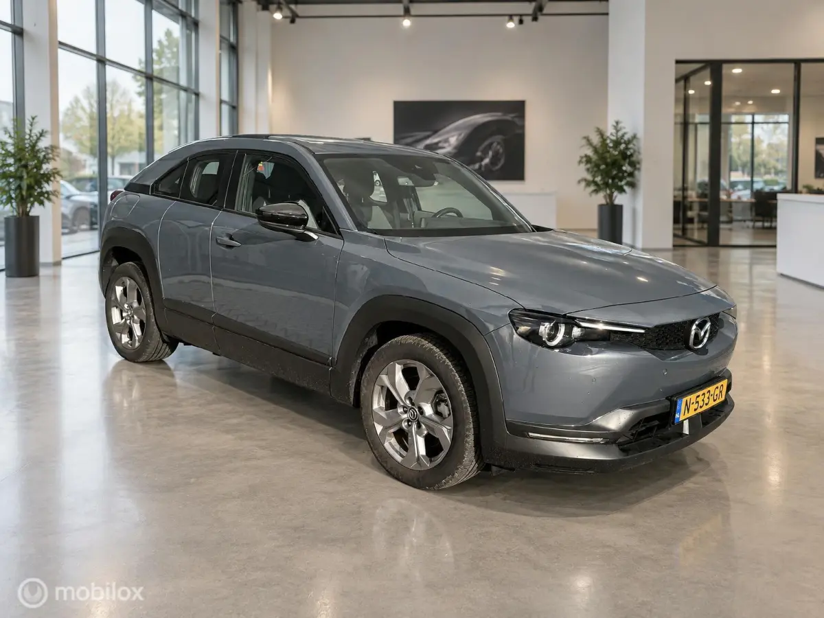 e-SkyActiv 145 36kWh | SOH 94.25% | SLECHTS 38.387 KM | HUD | Stoel- & Stuurverwarming