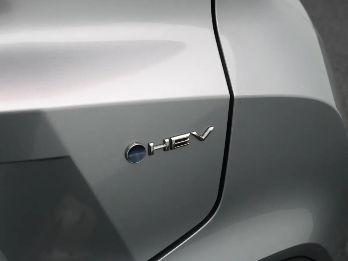 1.8 Hybrid 140 Active | Stoel- en stuurwielverwarming | Voorruitverwarming | Achteruitrijcamera | Dodehoek |