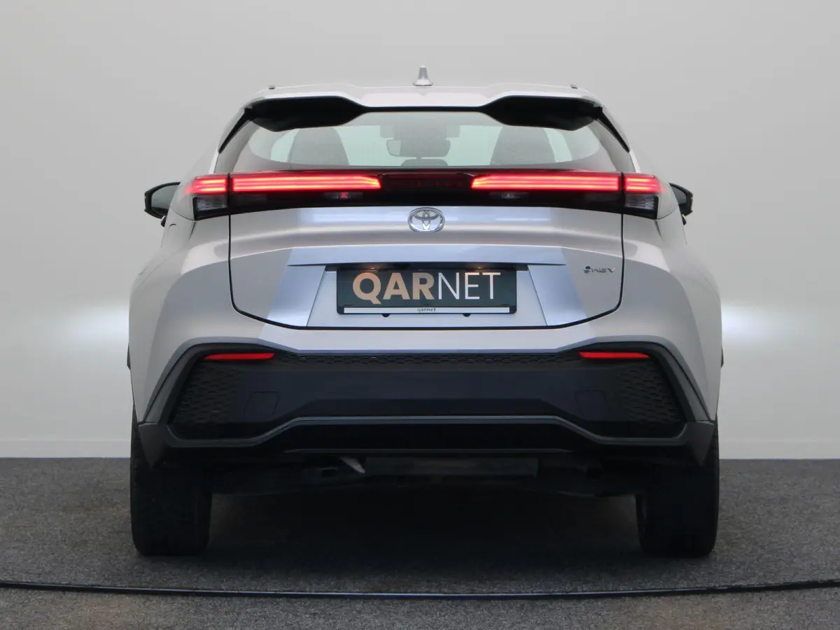 1.8 Hybrid 140 Active | Stoel- en stuurwielverwarming | Voorruitverwarming | Achteruitrijcamera | Dodehoek |