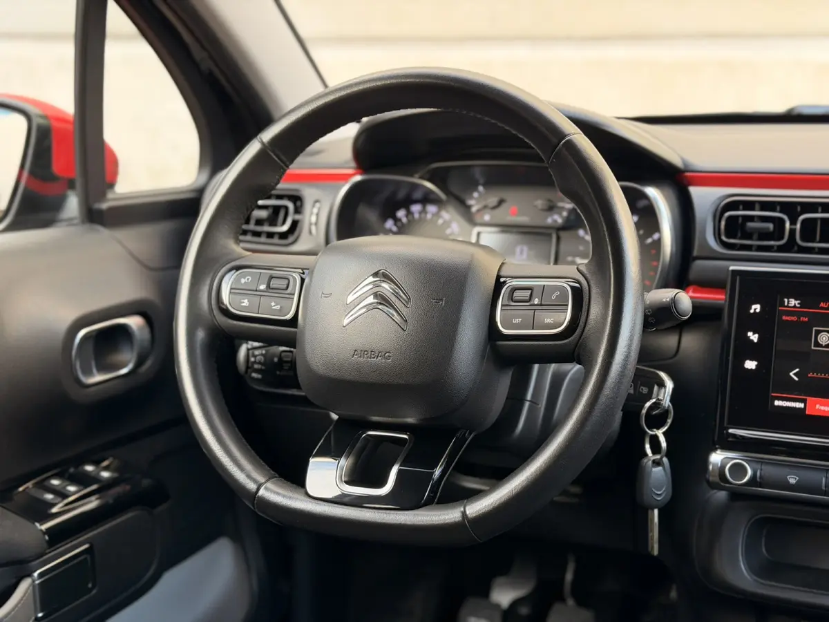 1.2 Shine 17'' Cruise Clima CarPlay 12mnd garantie 3x isofix Stoelverwarming