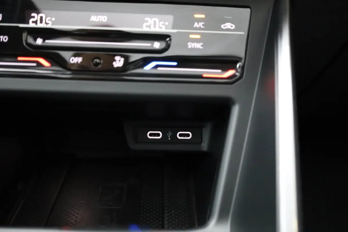 1.0 TSI 110pk Style | Panoramadak | IQ Matrix Led | Achteruitrijcamera