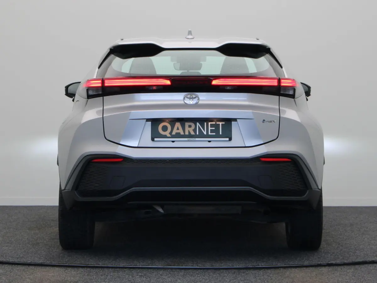 1.8 Hybrid 140 Active | Stoel- en stuurwielverwarming | Voorruitverwarming | Achteruitrijcamera | Dodehoek |