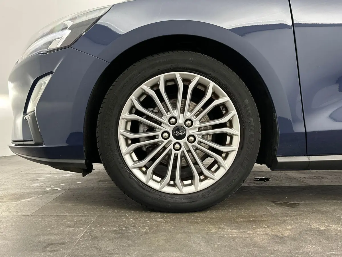 1.0 EcoBoost Titanium Business | Winterpack | Cruise control | Sync 3
