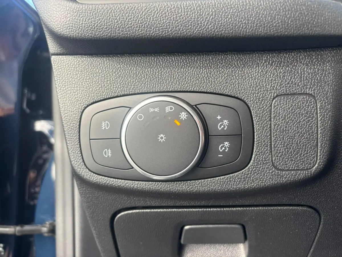1.0 EcoBoost Titanium Business | Winterpack | Cruise control | Sync 3