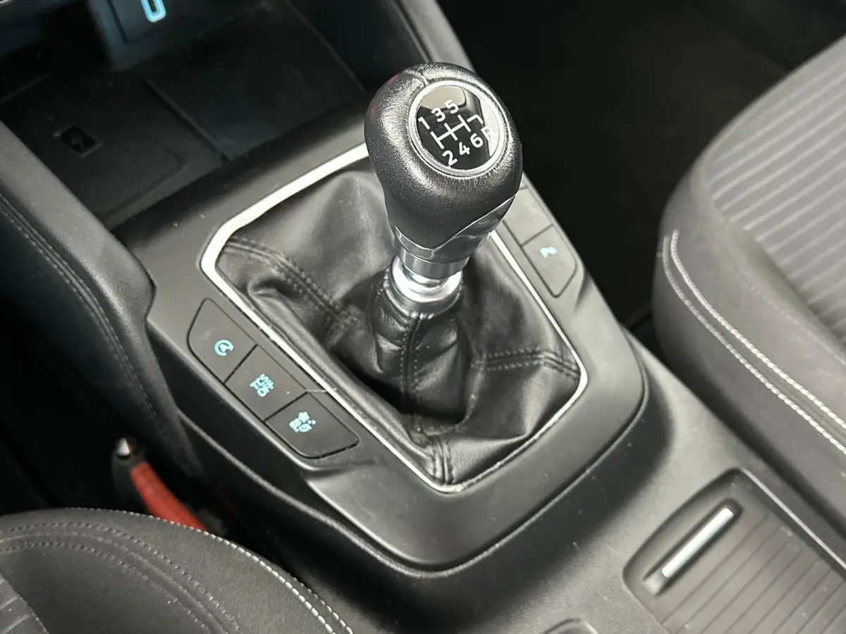 1.0 EcoBoost Titanium Business | Winterpack | Cruise control | Sync 3