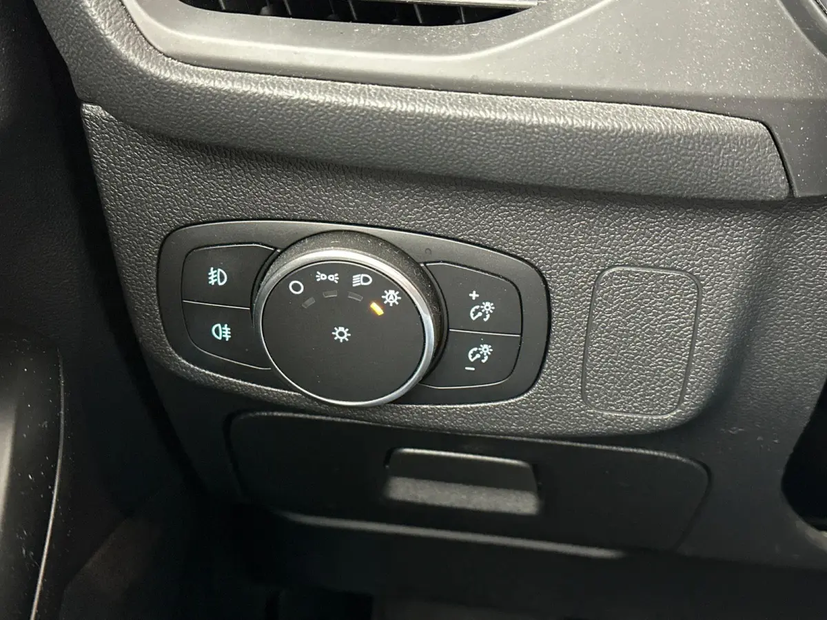 1.0 EcoBoost Titanium Business | Winterpack | Cruise control | Sync 3