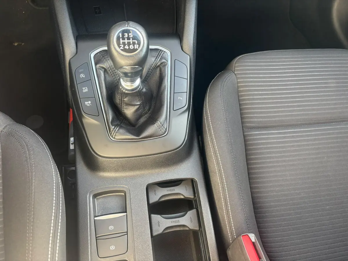 1.0 EcoBoost Titanium Business | Winterpack | Cruise control | Sync 3