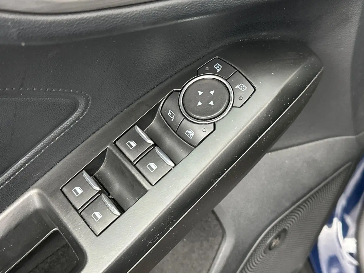 1.0 EcoBoost Titanium Business | Winterpack | Cruise control | Sync 3