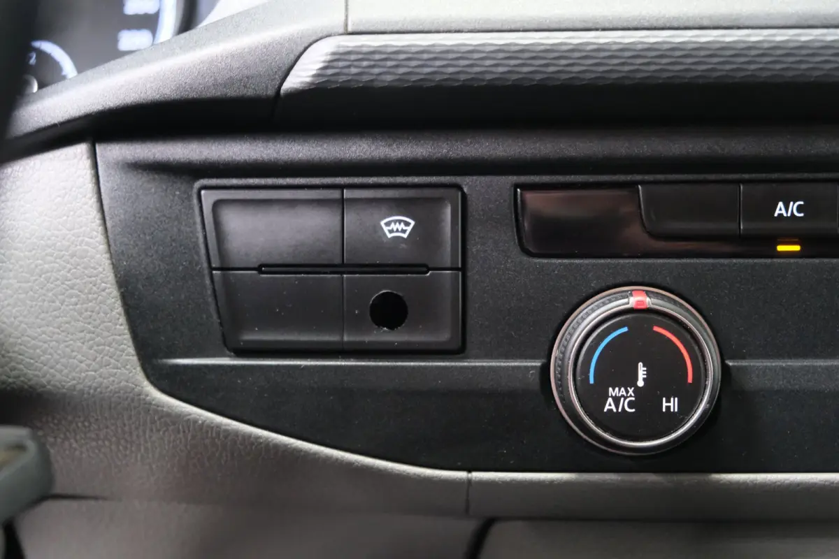 2.0 TDI L2H1 30 Automaat - N.A.P. Airco, Cruise, Navi, PDC, Carplay, Trekhaak.