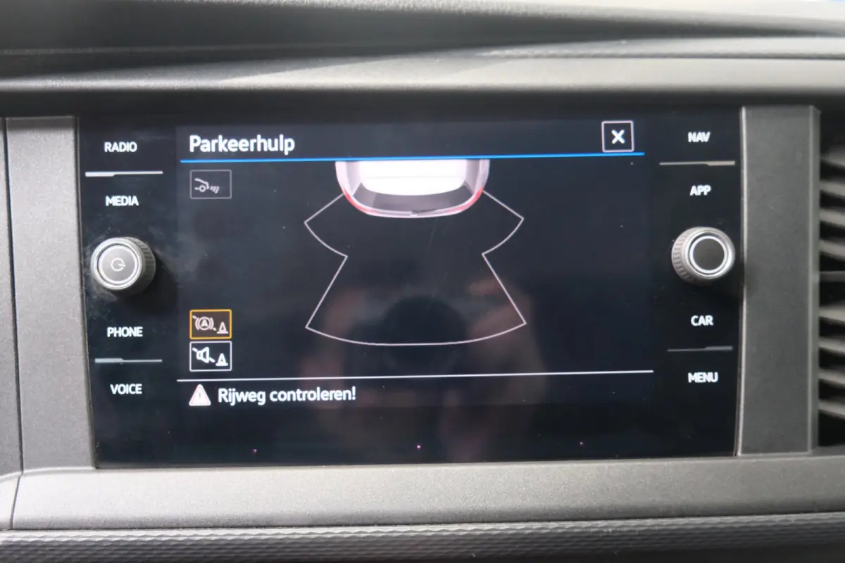 2.0 TDI L2H1 30 Automaat - N.A.P. Airco, Cruise, Navi, PDC, Carplay, Trekhaak.