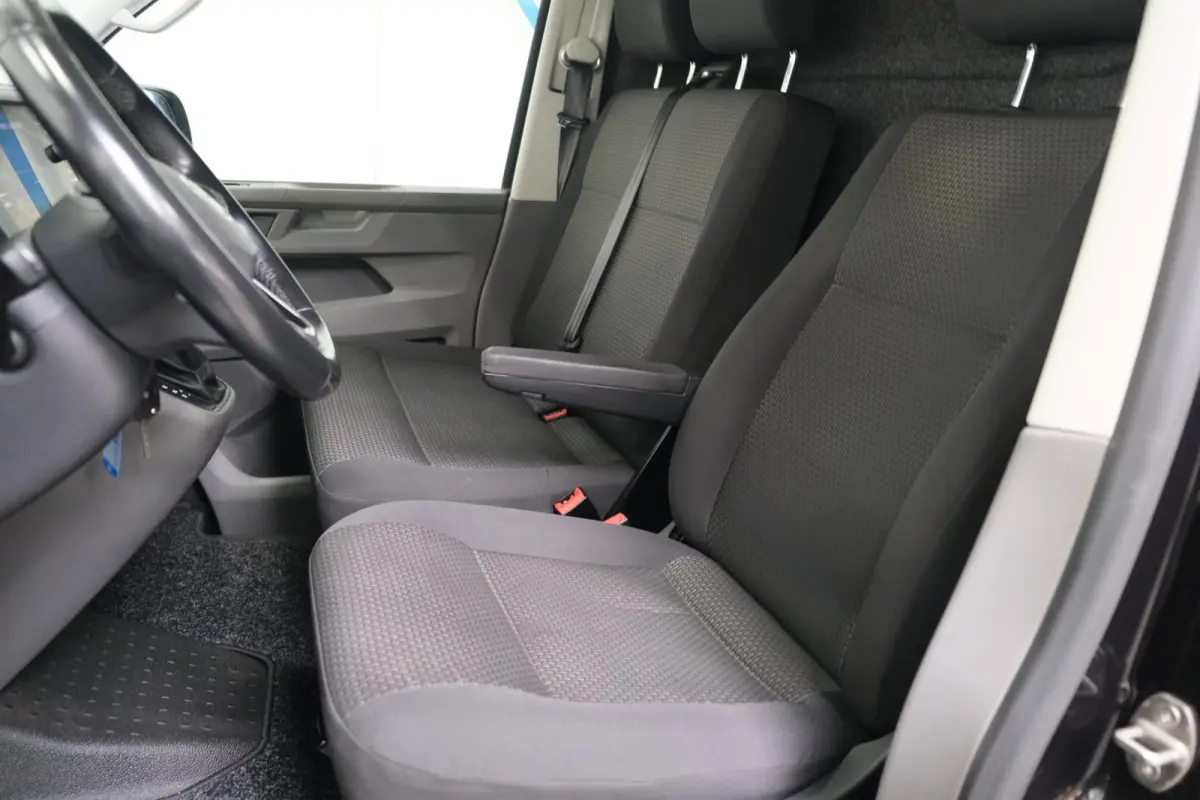 2.0 TDI L2H1 30 Automaat - N.A.P. Airco, Cruise, Navi, PDC, Carplay, Trekhaak.
