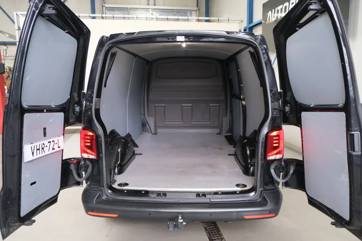 2.0 TDI L2H1 30 Automaat - N.A.P. Airco, Cruise, Navi, PDC, Carplay, Trekhaak.