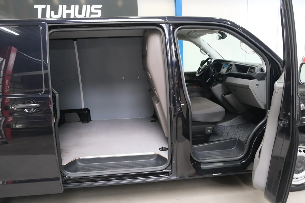 2.0 TDI L2H1 30 Automaat - N.A.P. Airco, Cruise, Navi, PDC, Carplay, Trekhaak.