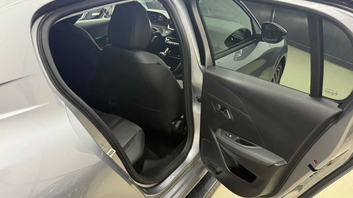 1.2 Allure, Carplay cruise control, achteruit camera, stoelverwarming