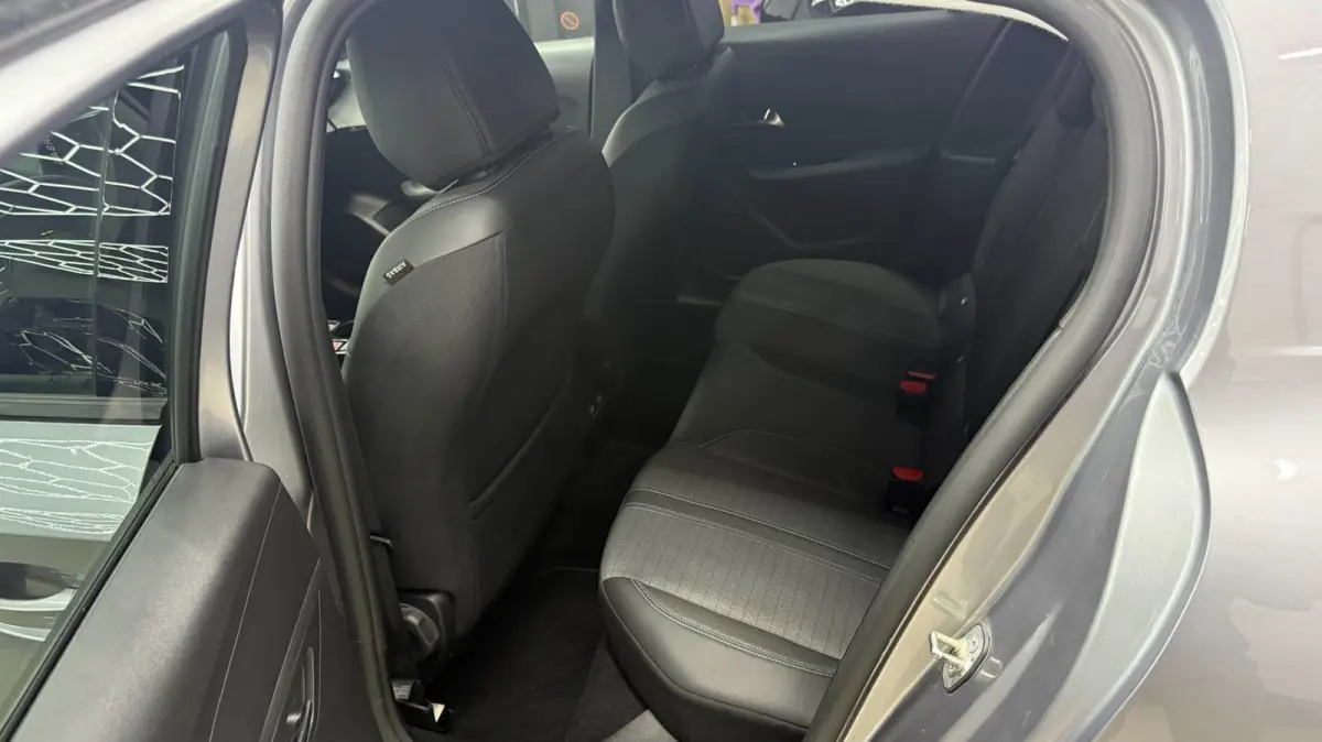1.2 Allure, Carplay cruise control, achteruit camera, stoelverwarming