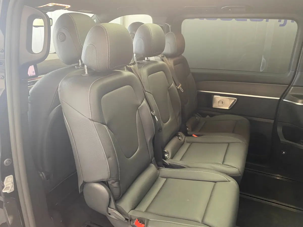 300 L2 Facelift - 8-pers - AMG - PANO - Exter. pakket - 360 - Elec. deuren - Vol Opties - Incl. Garantie