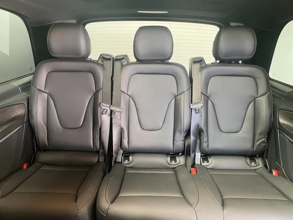 300 L2 Facelift - 8-pers - AMG - PANO - Exter. pakket - 360 - Elec. deuren - Vol Opties - Incl. Garantie