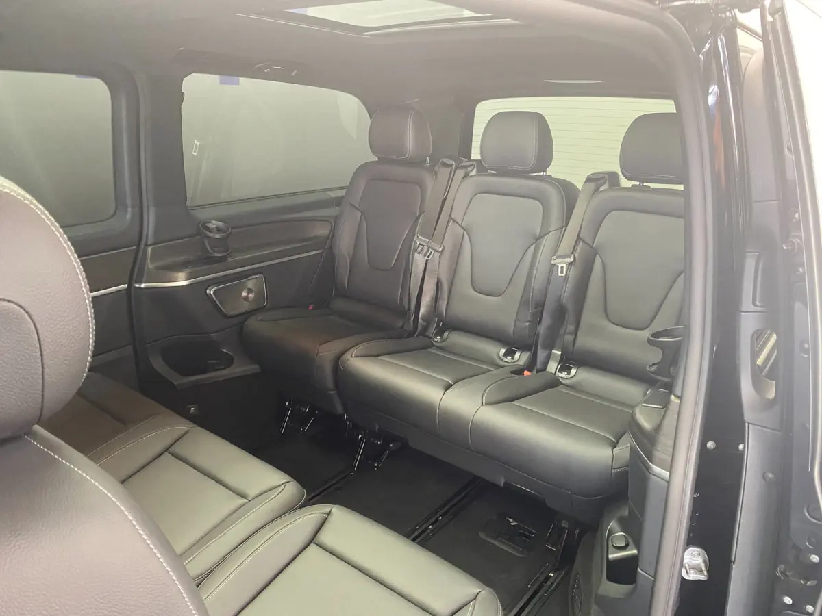 300 L2 Facelift - 8-pers - AMG - PANO - Exter. pakket - 360 - Elec. deuren - Vol Opties - Incl. Garantie