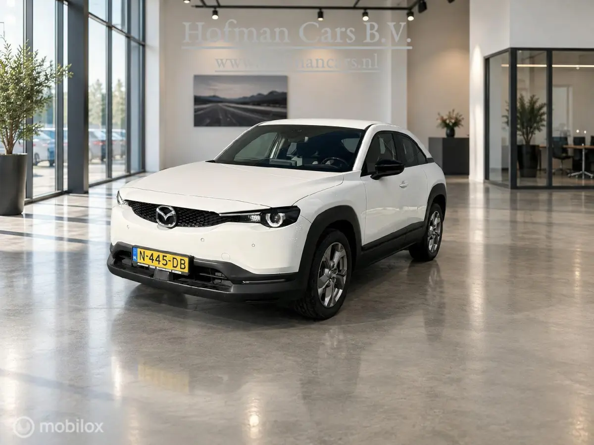 e-SkyActiv 145 36kWh | SOH 96,94% MOBA | Slechts 47.298 KM | HUD | Stoel- & Stuurverwarming