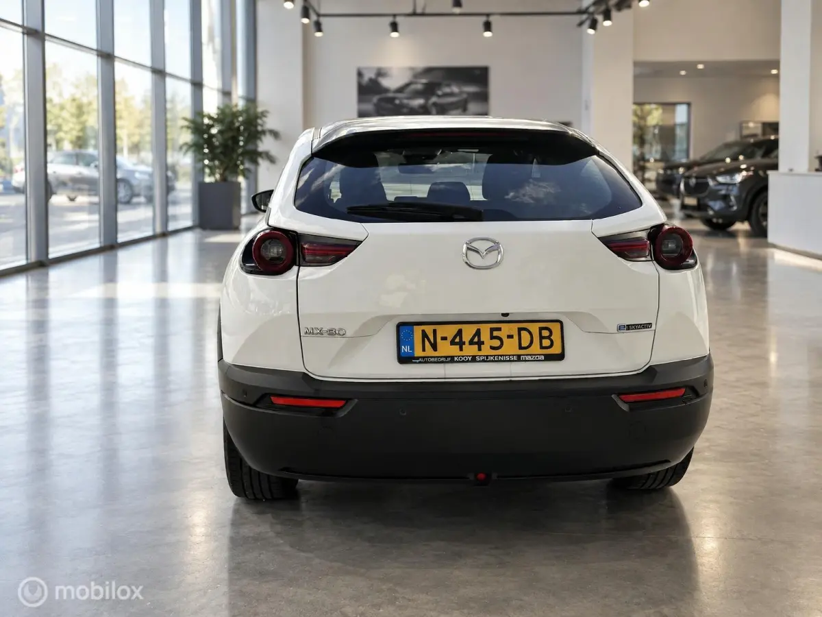 e-SkyActiv 145 36kWh | SOH 96,94% MOBA | Slechts 47.298 KM | HUD | Stoel- & Stuurverwarming