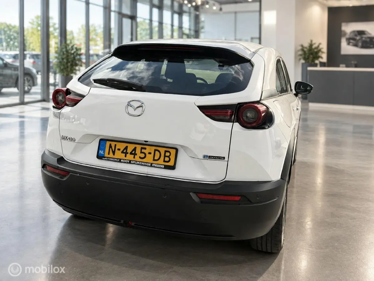 e-SkyActiv 145 36kWh | SOH 96,94% MOBA | Slechts 47.298 KM | HUD | Stoel- & Stuurverwarming